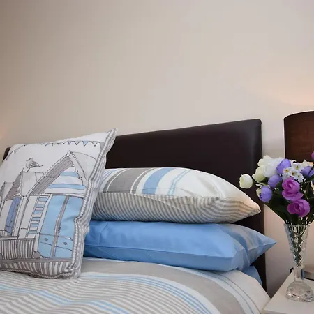 2 Bed In Widemouth Bay 40636 Holiday home Marhamchurch