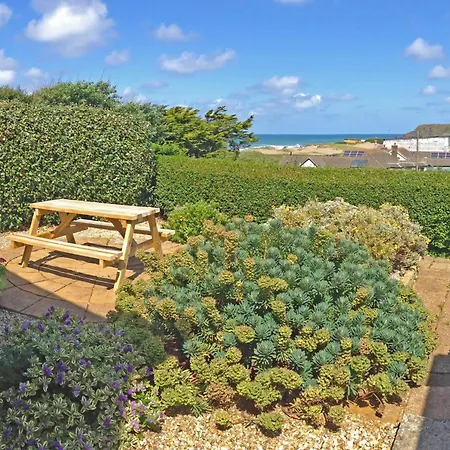 2 Bed In Widemouth Bay 40636 Holiday home *